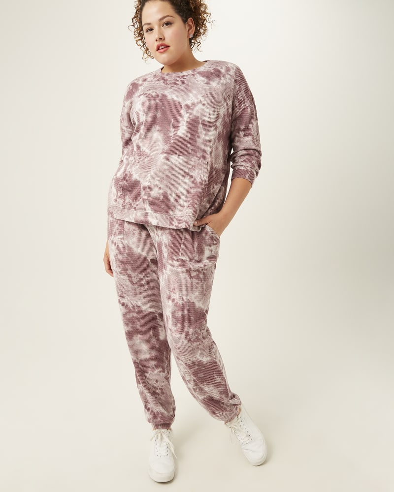 Plus size model with hourglass body shape wearing Cathleen Waffle-Knit Joggers by Meri Skye | Dia&Co | dia_product_style_image_id:167849